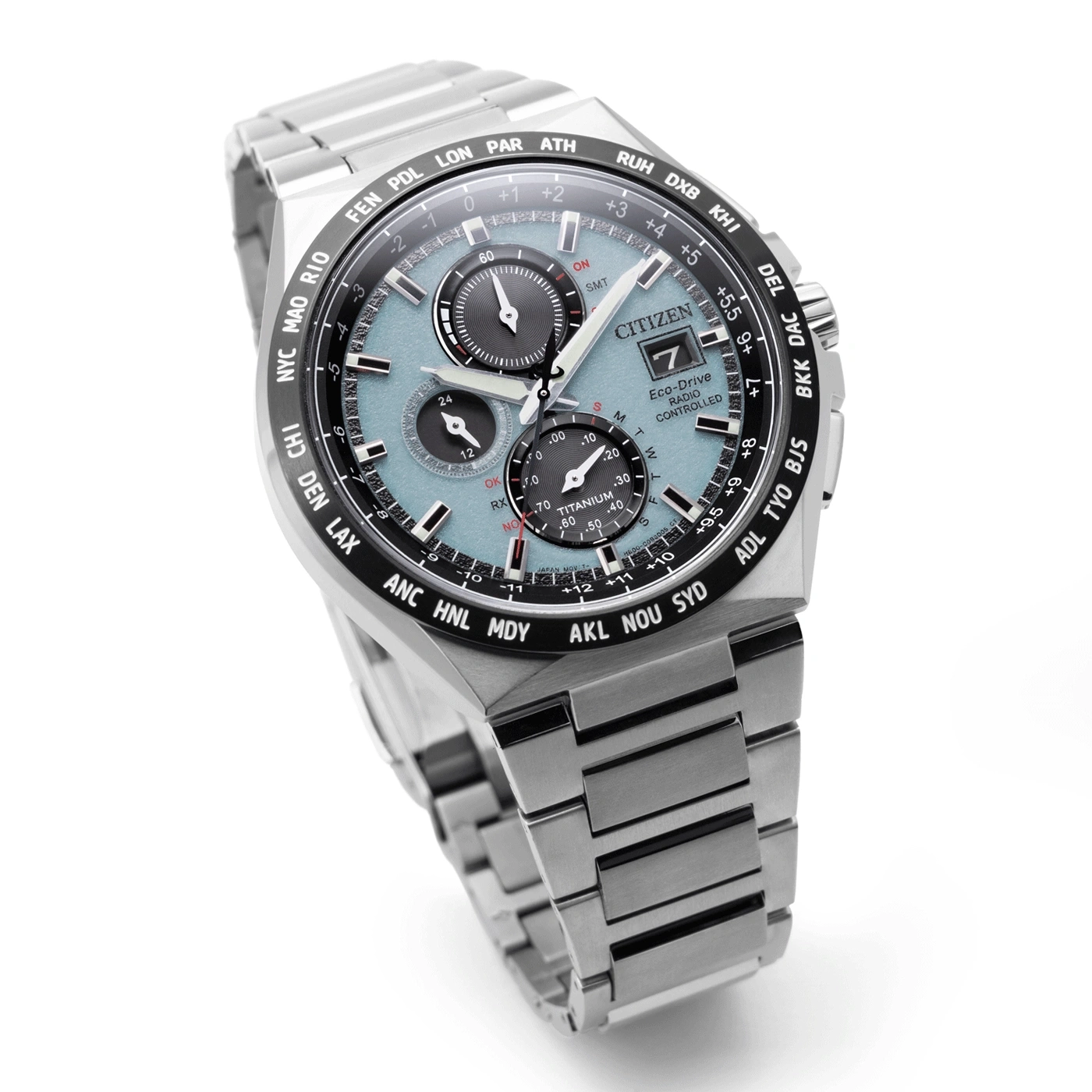 Citizen-Uhr, silber, blaues Zifferblatt, Titan, Eco-Drive, funkgesteuert, Zeitzonen, elegant.