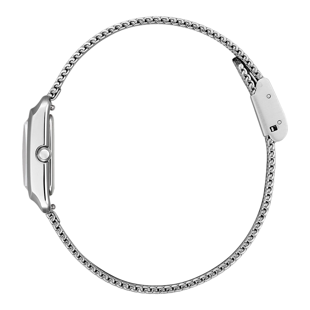 Silberne Uhr mit Kettenarmband, Seitenansicht, isoliert auf weißem Hintergrund.