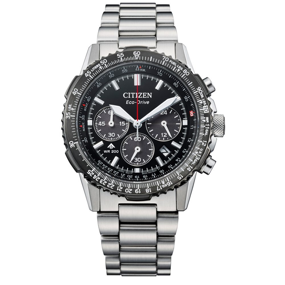 Eine Citizen Eco-Drive Uhr mit schwarzem Zifferblatt und Metallarmband.