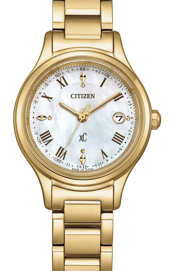 Goldene Citizen-Uhr mit weißem Zifferblatt, römischen Ziffern und Datumsanzeige.