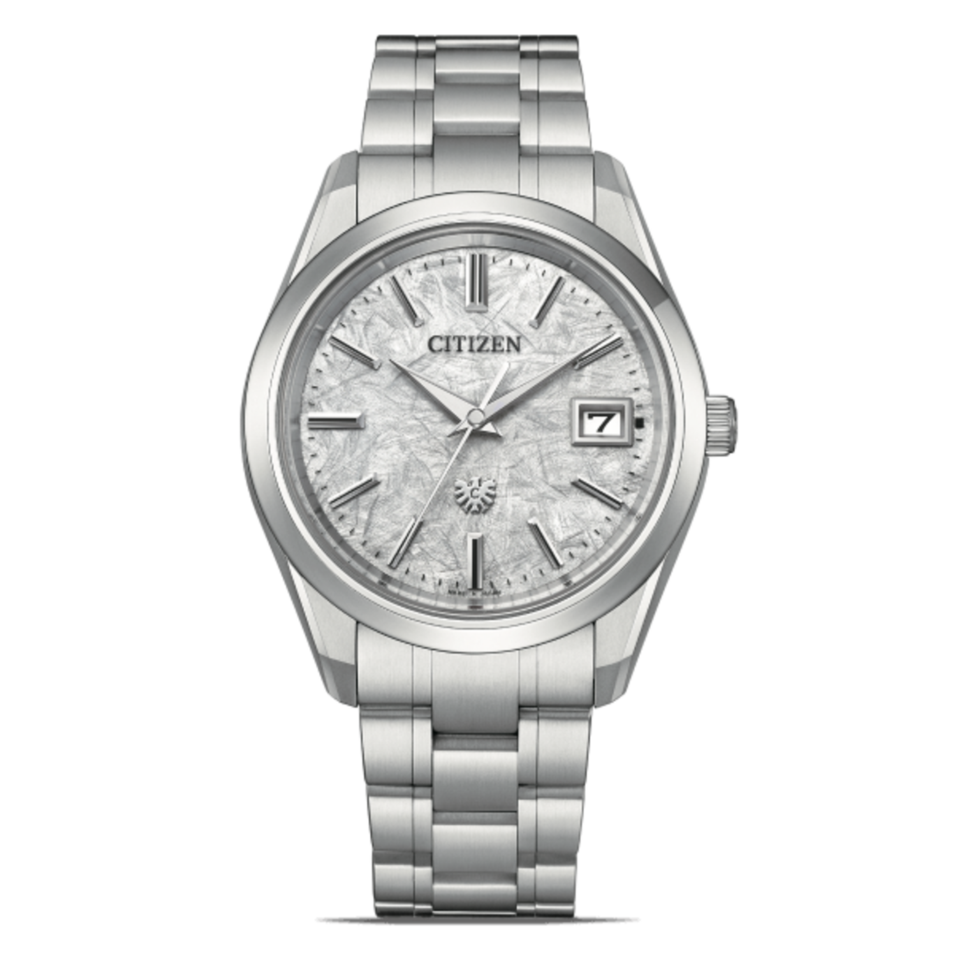 Citizen-Uhr mit silbernem Armband und strukturierter Oberfläche, Datumsanzeige.