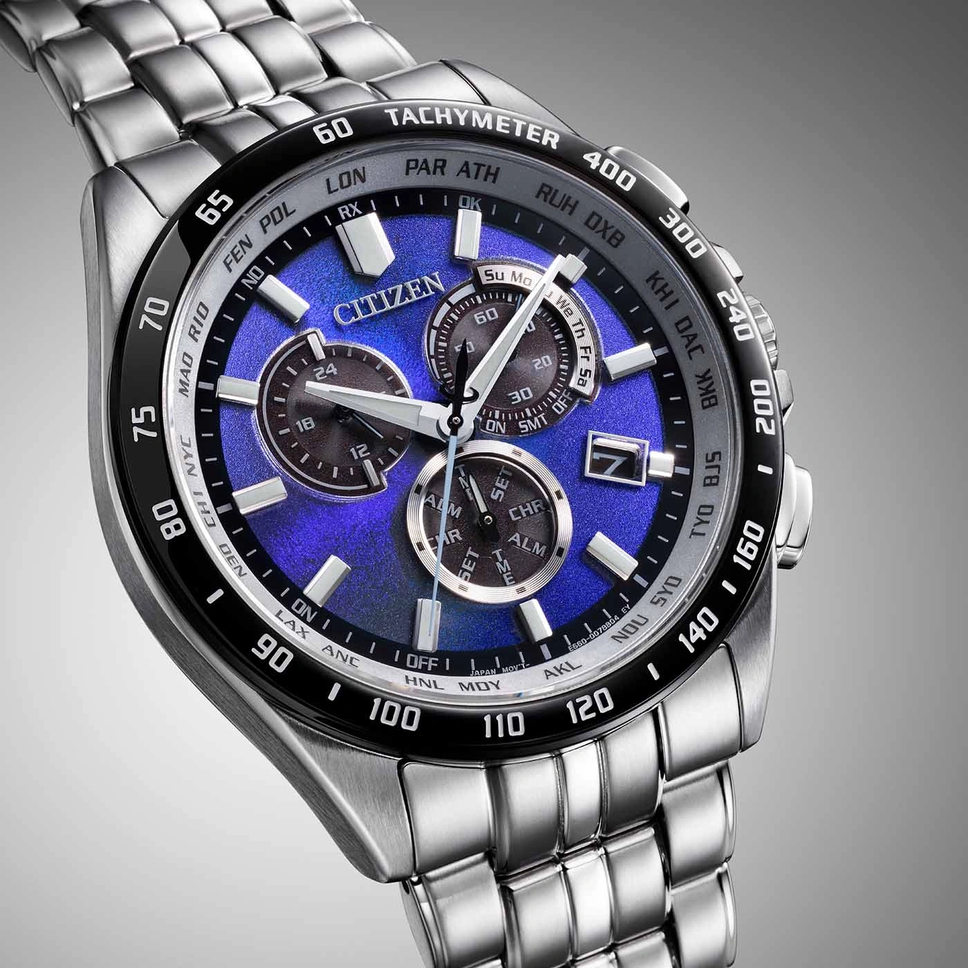 Citizen-Uhr mit blauem Zifferblatt und silbernem Armband, Tachymeter, Chronograph.