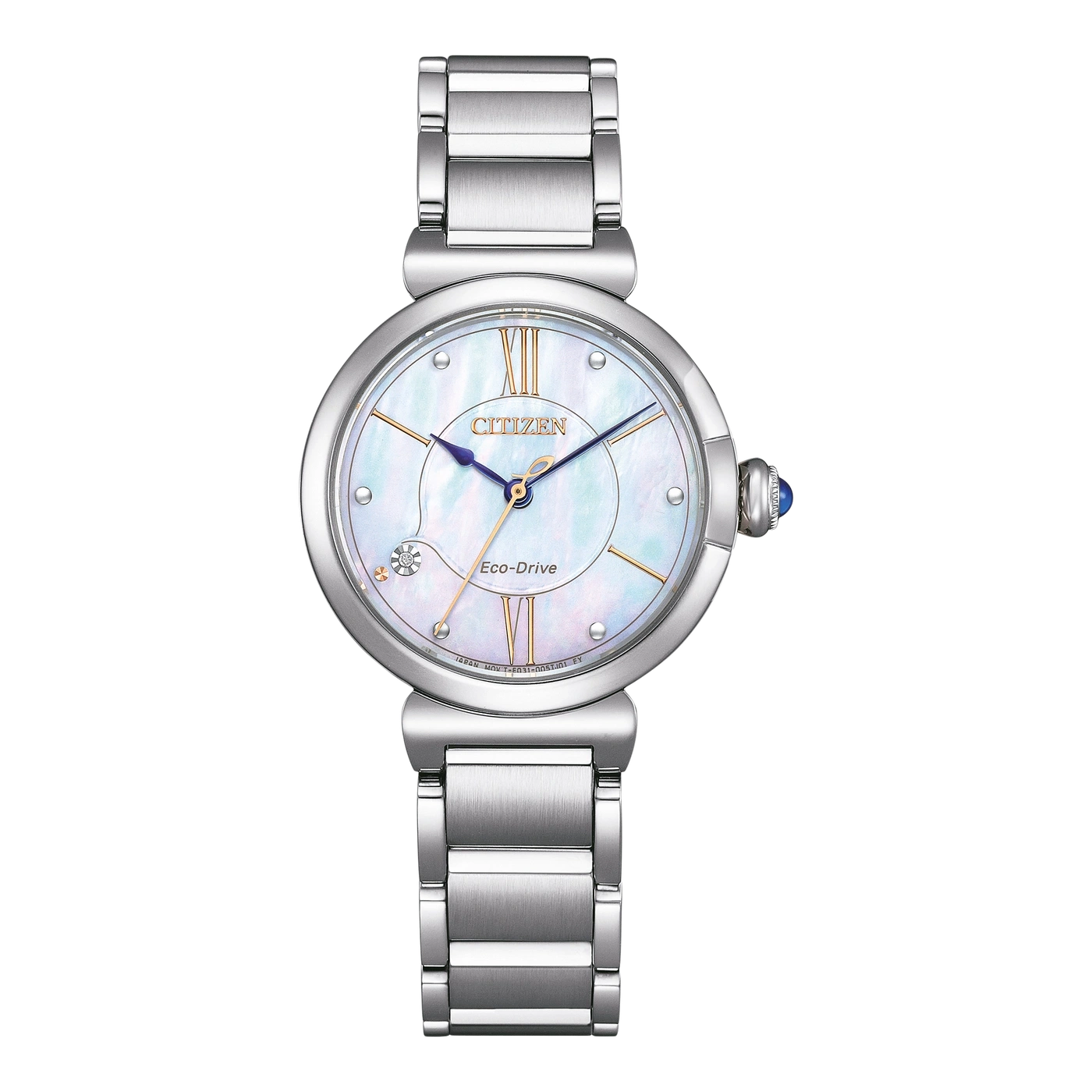 Citizen-Uhr mit silbernem Armband und weißem Zifferblatt mit goldenen Details.
