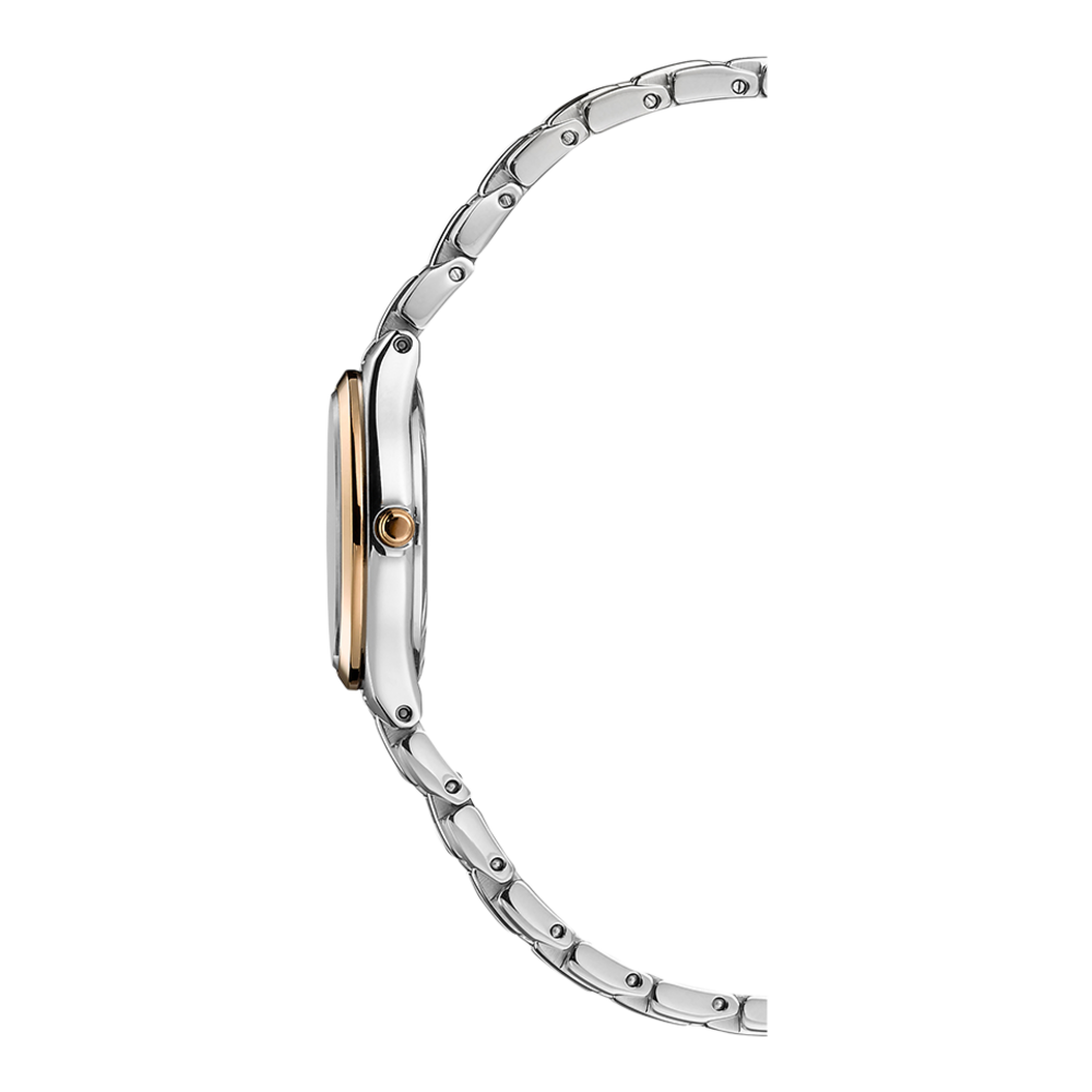 Seitenansicht einer silbernen und goldenen Armbanduhr auf weißem Hintergrund.
