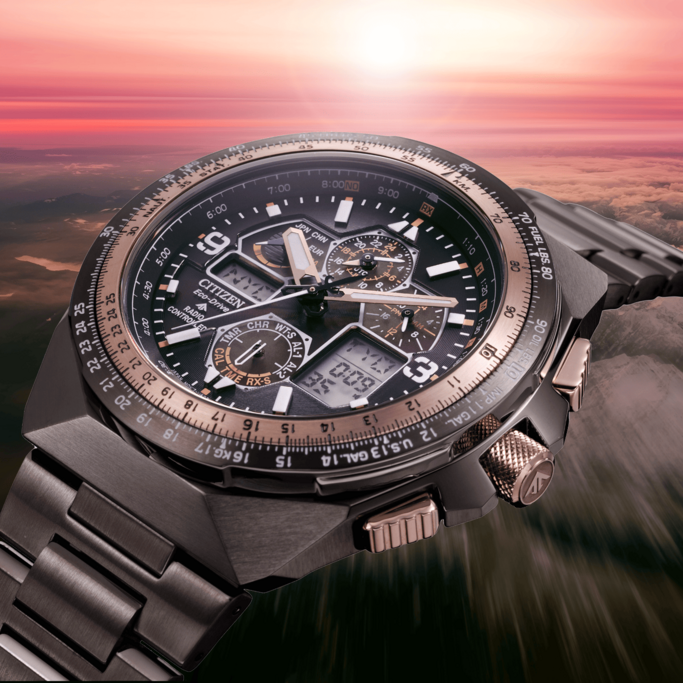 Citizen-Uhr mit mehreren Zifferblättern und komplexem Design vor Sonnenuntergang.