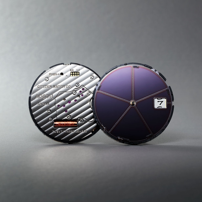 This image shows two sides of a Citizen watch movement: one revealing intricate components and text, the other a translucent purple disc with a date window.