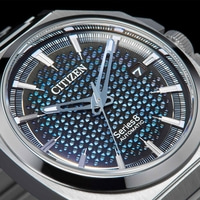 Nahaufnahme einer Citizen Series 8 Automatik-Uhr mit detailliertem Zifferblatt.