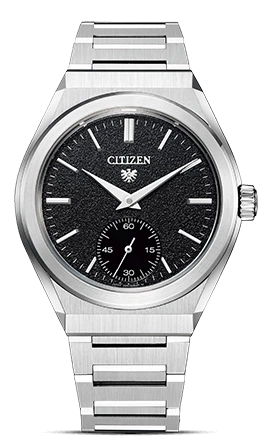 Citizen-Uhr mit schwarzem Zifferblatt und silbernem Armband, elegantes Design.
