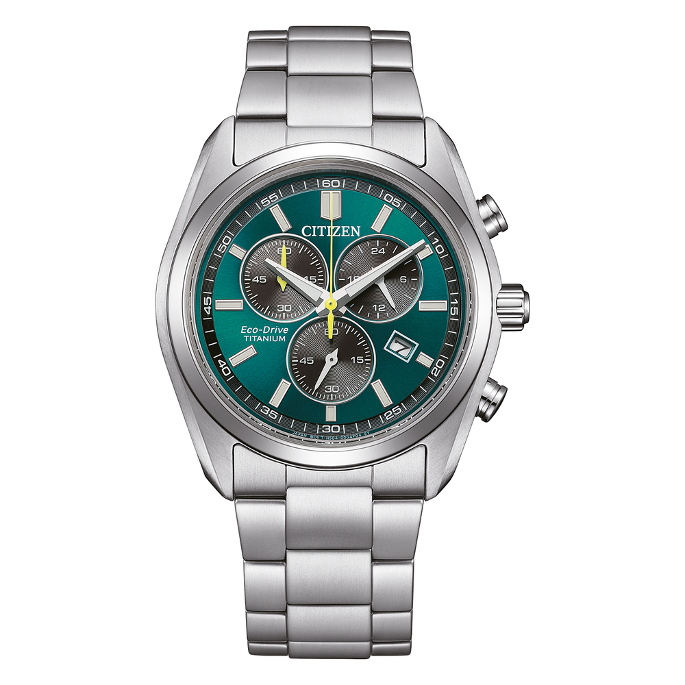 Eine moderne grüne Citizen Eco-Drive Titanium Chronographenuhr mit Edelstahlarmband.