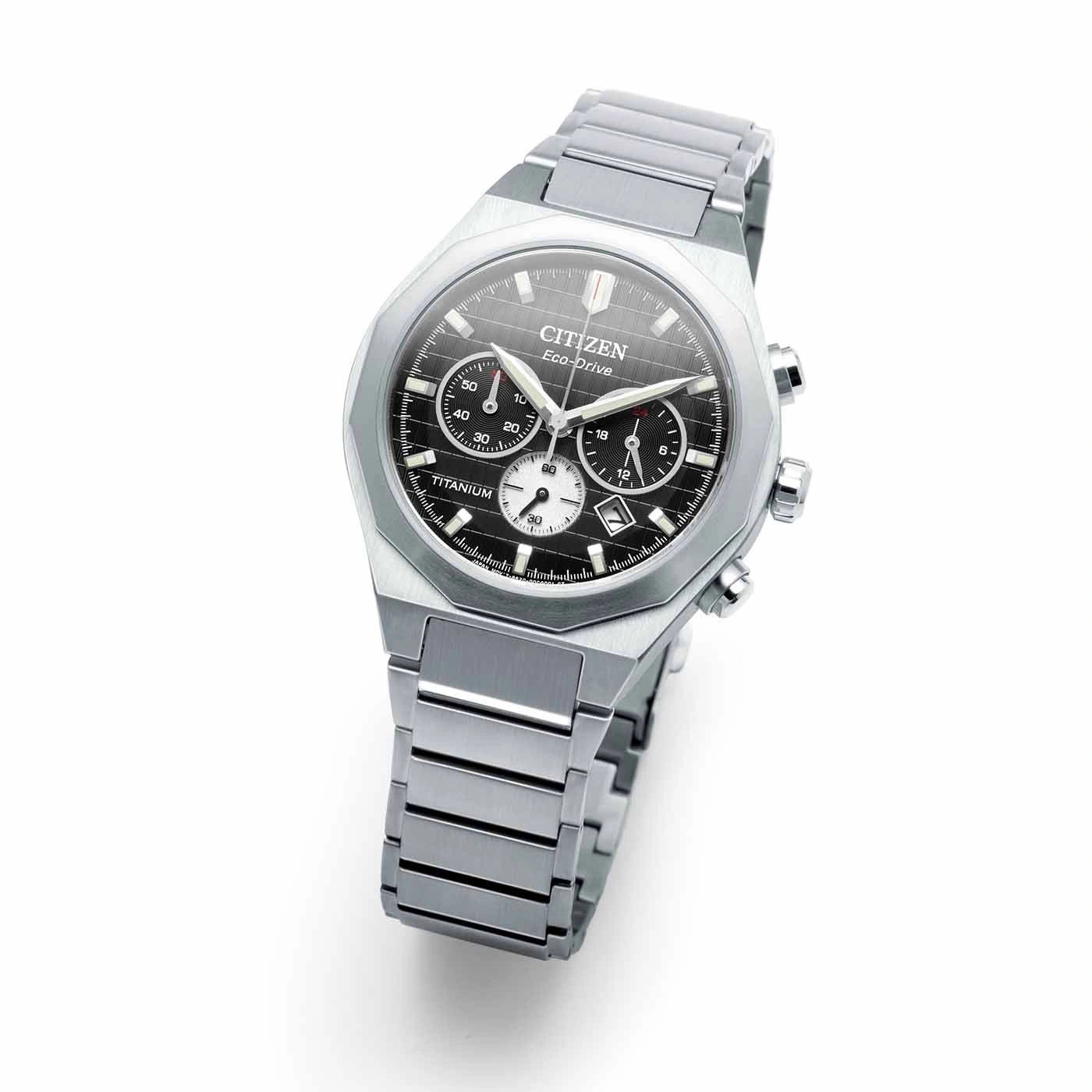 Citizen Eco-Drive Titanuhr mit schwarzem Zifferblatt und Chronographenfunktionen