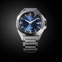 Citizen Series 8 Automatikuhr mit blauem Zifferblatt und Metallarmband.