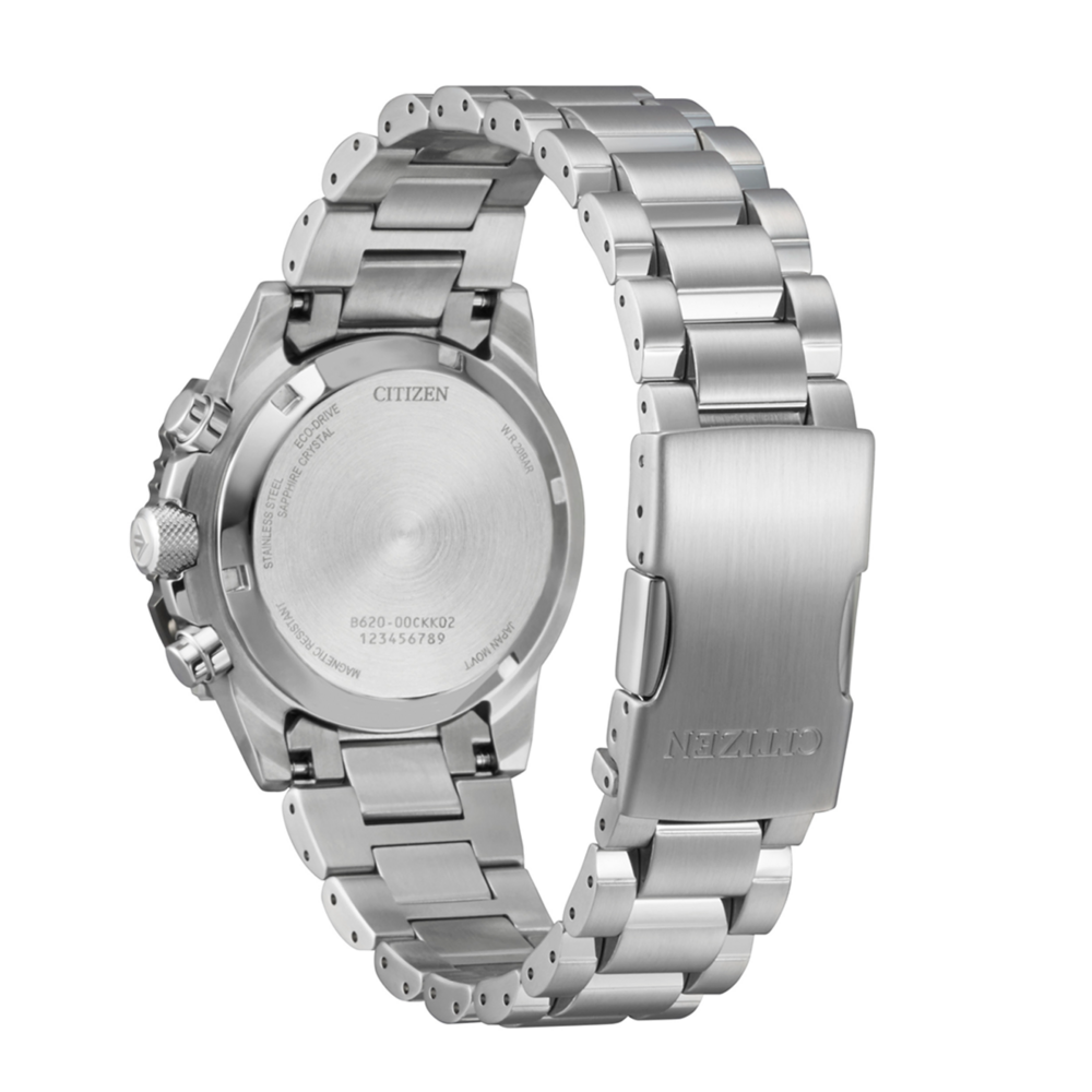 Rückansicht einer Citizen Eco-Drive-Uhr aus Edelstahl mit Metallarmband.