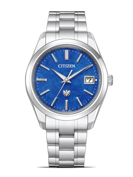 Citizen-Uhr mit blauem Zifferblatt und silbernem Armband, elegantes Design, made in Japan.
