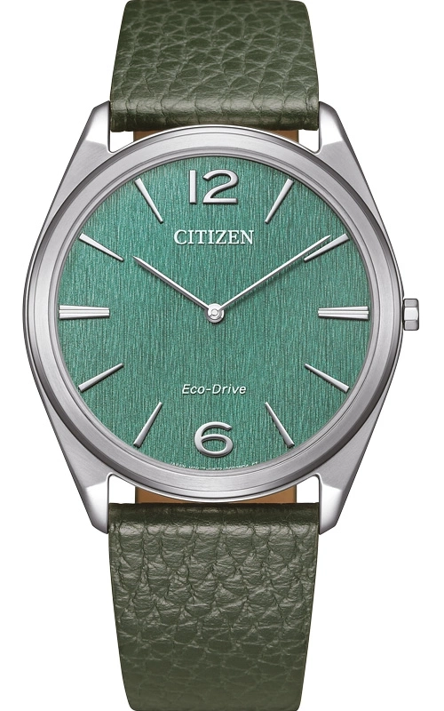 Citizen-Uhr mit grünem Zifferblatt und Lederarmband, elegantes Design.