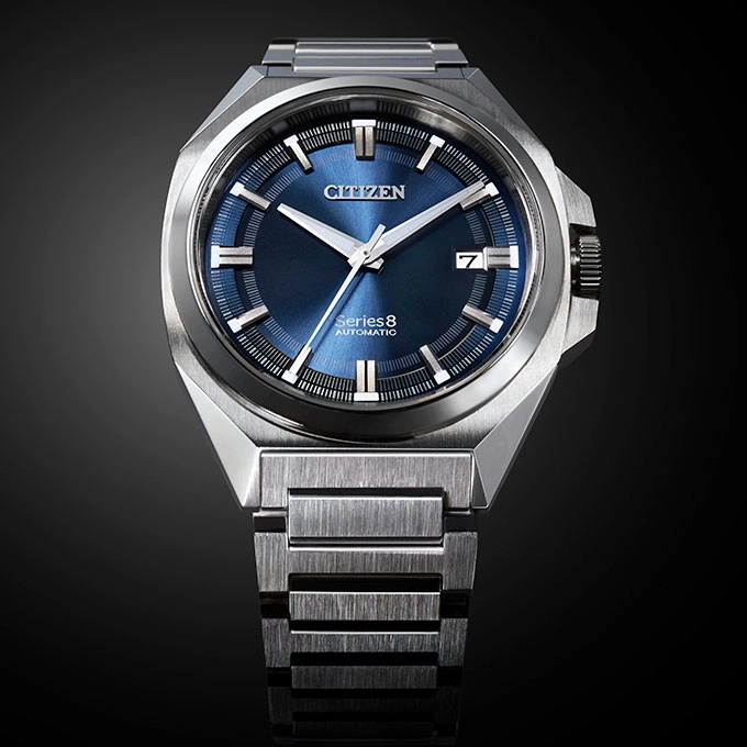 Citizen Series 8 Automatikuhr mit blauem Zifferblatt und Stahlarmband