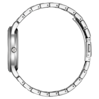 Silberne Uhr mit Metallarmband, Seitenansicht, elegantes Design, glänzend