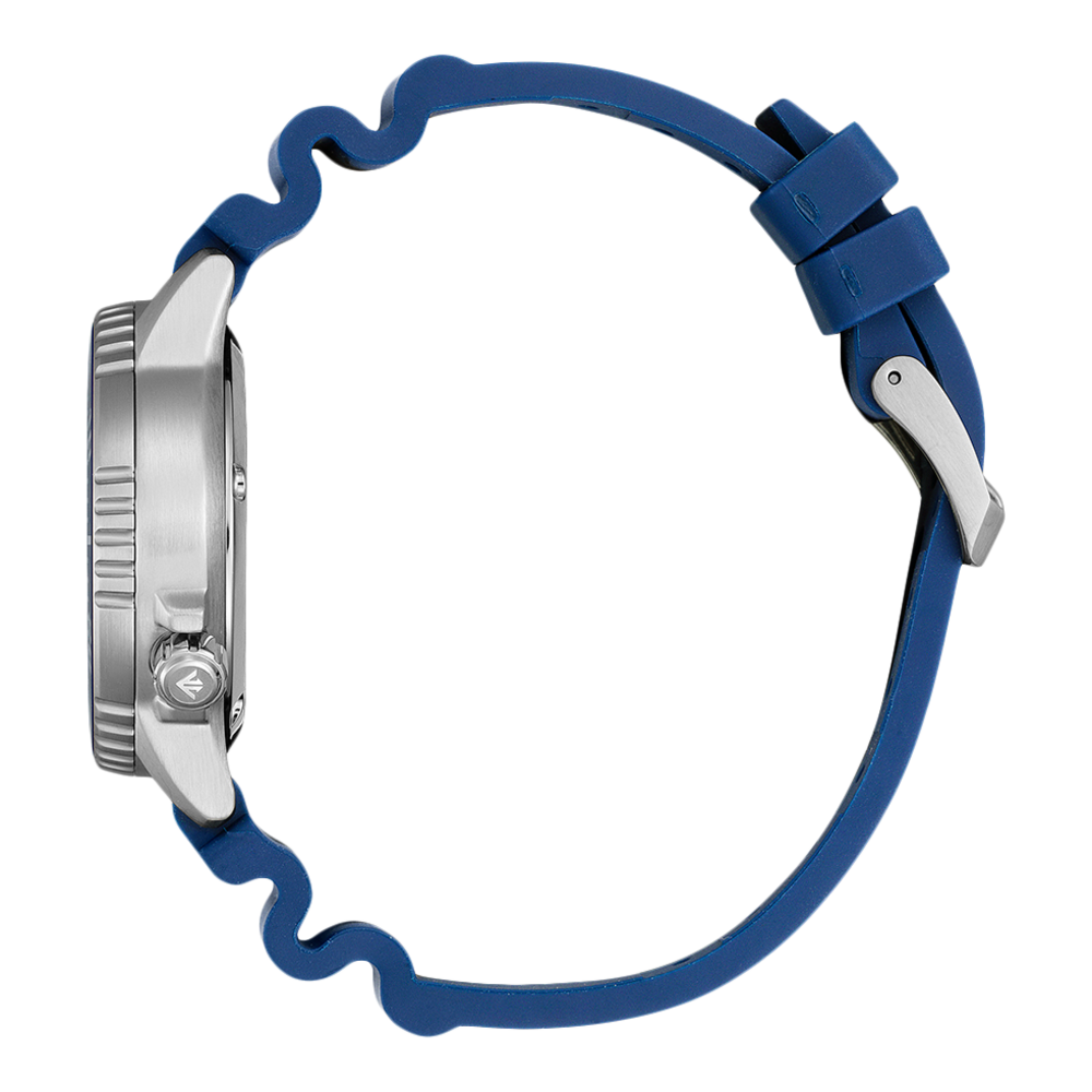Seitenansicht einer blauen Uhr mit silbernem Gehäuse und blauem Armband.