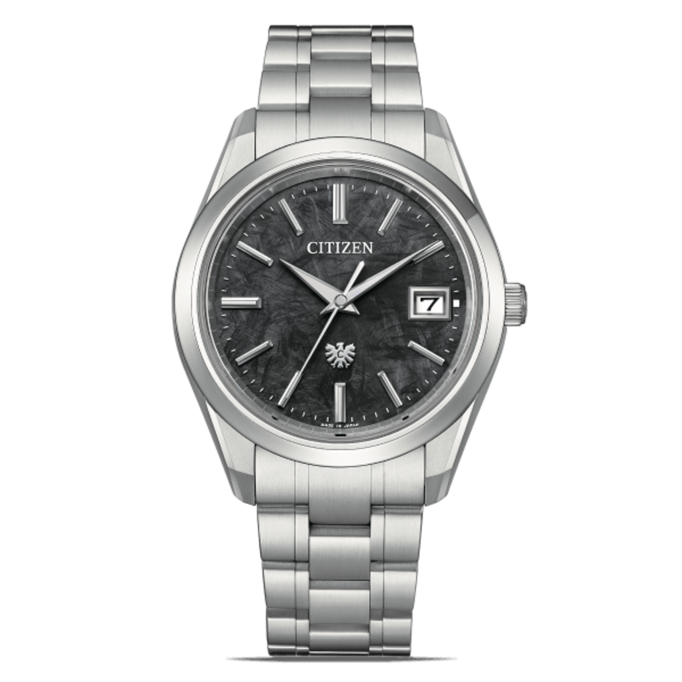 Citizen-Uhr mit dunklem strukturiertem Zifferblatt und silbernem Armband.