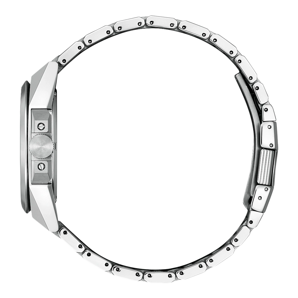 Seitenansicht einer silbernen Armbanduhr mit Metallband und rundem Zifferblatt.