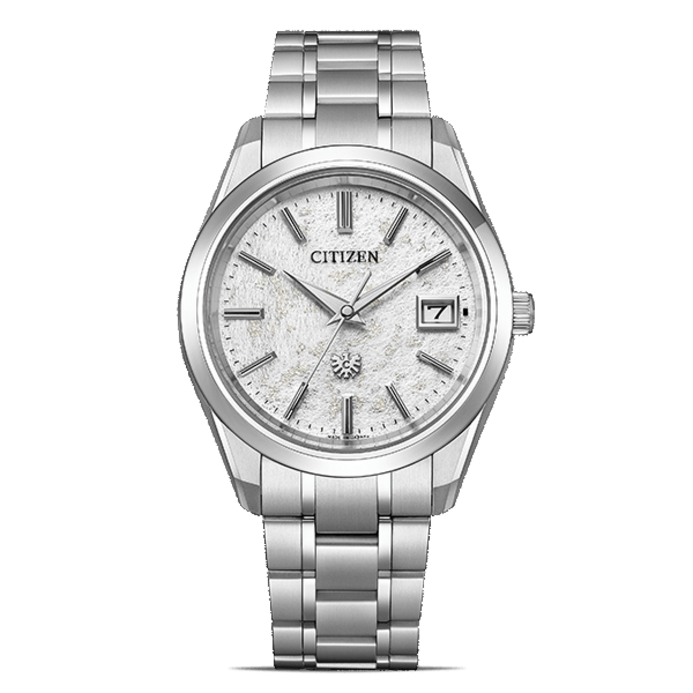 Citizen-Uhr mit silbernem Armband und strukturiertem weißen Zifferblatt.