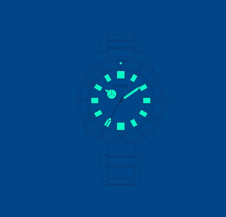 Citizen-Uhr mit leuchtenden Markierungen und Zeigern auf blauem Hintergrund.